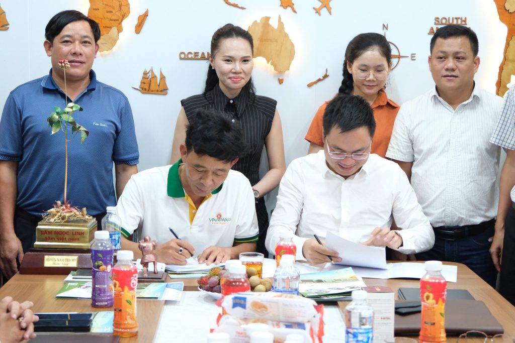 Công ty VINAPANAX cùng Công ty Life Gift Việt Nam ký kết hợp tác